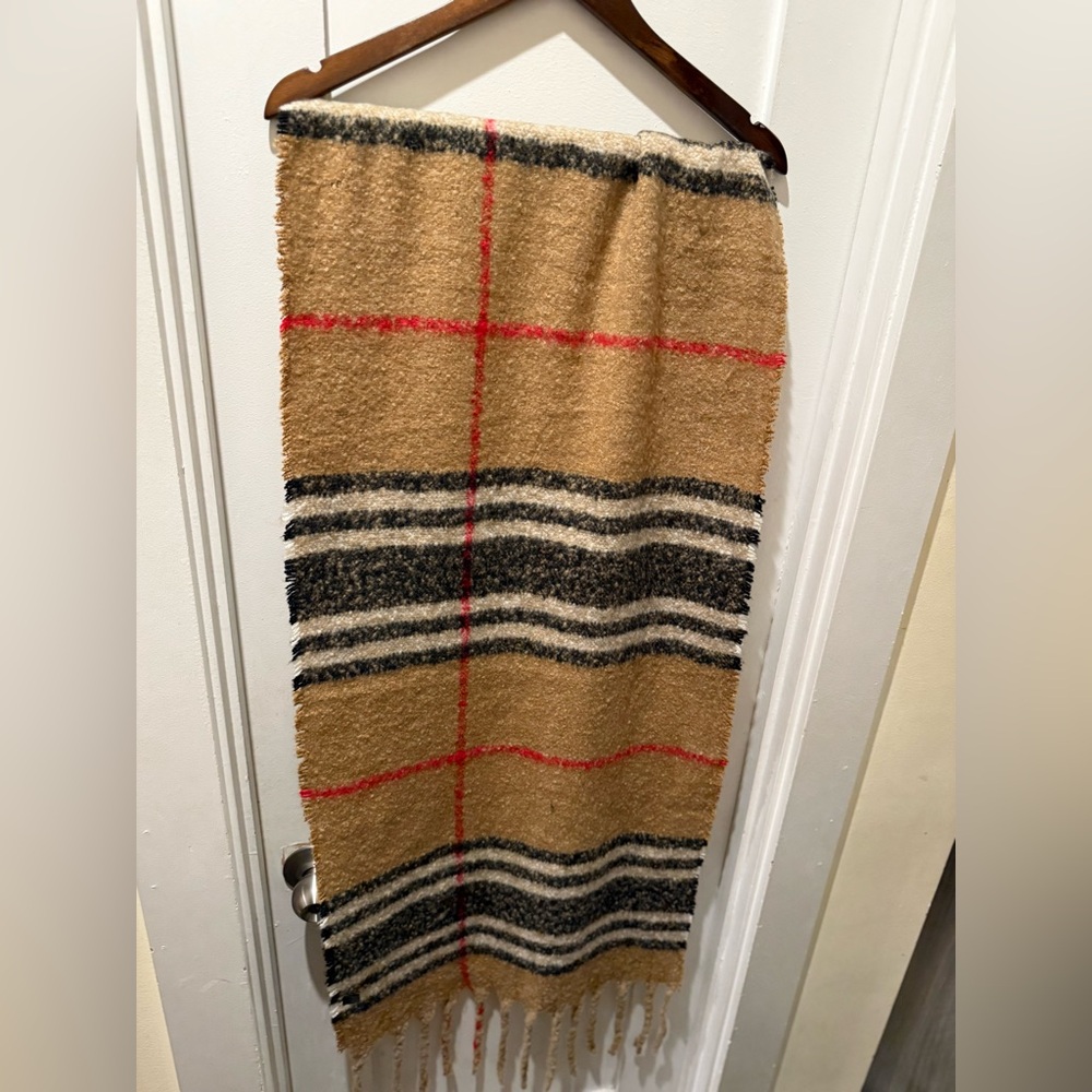 Plaid Fringe Scarf in Tan and Black